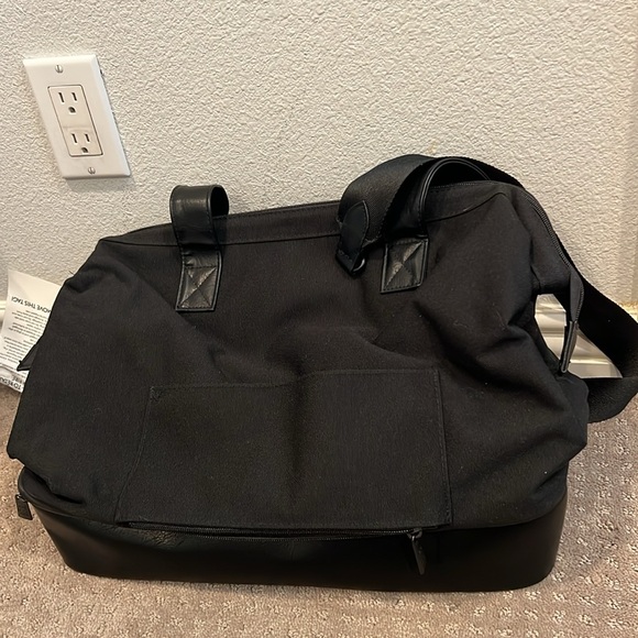 Beis Mini Weekender - Picture 2 of 6